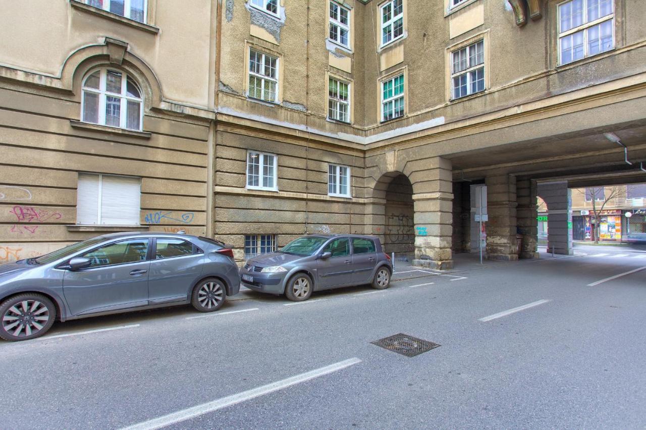 Logo Apartments 5 Min Walk To Main Square Zagreb Eksteriør bilde
