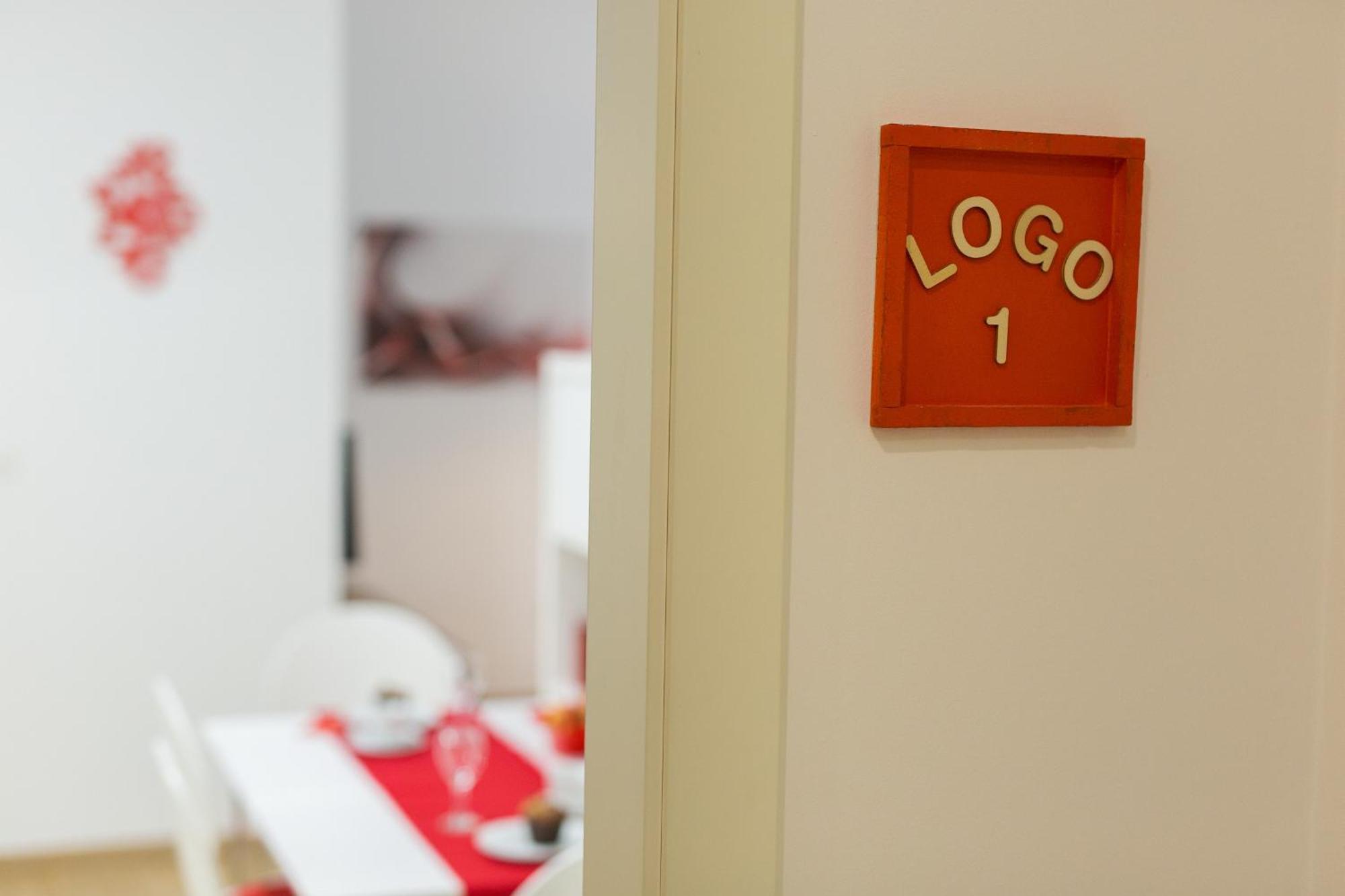 Logo Apartments 5 Min Walk To Main Square Zagreb Rom bilde